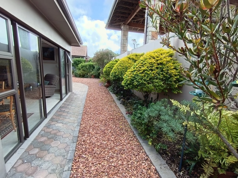 To Let 2 Bedroom Property for Rent in Dana Bay Western Cape